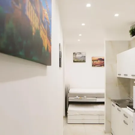 Cozy Apartment In Piazza Cavour By Wonderful Italy Naples Exterior photo